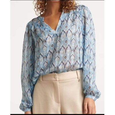 Lichte blouse in zachte blauwtinten