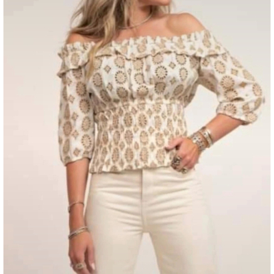 Prachtige stijlvolle geklede beige blouse Nikkie